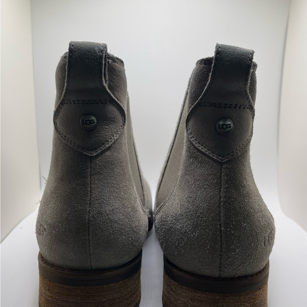 UGG Bonham Chelsea Boot - Picture 4 of 7
